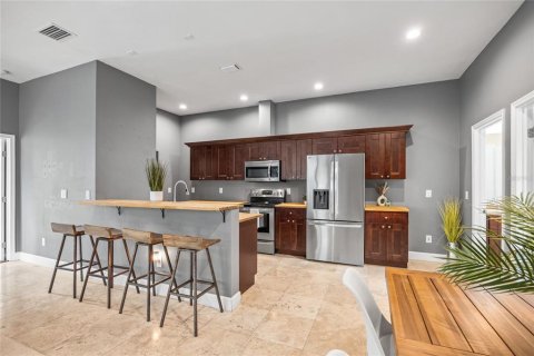Townhouse in Tampa, Florida 2 bedrooms, 132.85 sq.m. № 1827368 - photo 11