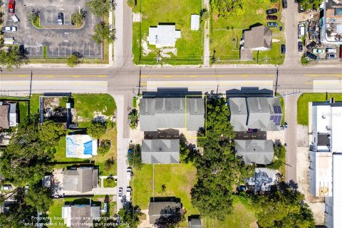 Townhouse in Tampa, Florida 2 bedrooms, 132.85 sq.m. № 1827368 - photo 6