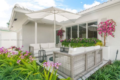 Дом в Плантация, Флорида 2 спальни, 129.88м2 № 2007590