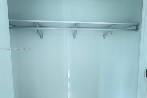 Condominio en venta en Bay Harbor Islands, Florida, 2 dormitorios, 131.92 m2 № 2031334 - foto 14