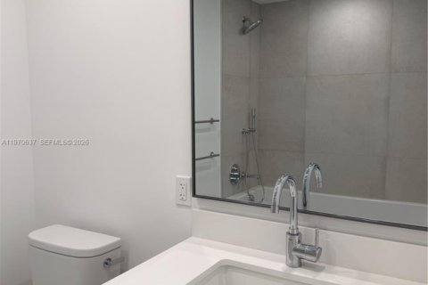 Condominio en venta en Bay Harbor Islands, Florida, 2 dormitorios, 131.92 m2 № 2031334 - foto 16