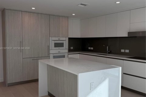 Condominio en venta en Bay Harbor Islands, Florida, 2 dormitorios, 131.92 m2 № 2031334 - foto 7