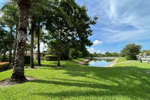 Casa en venta en Tamarac, Florida, 3 dormitorios, 152.55 m2 № 2274373 - foto 30