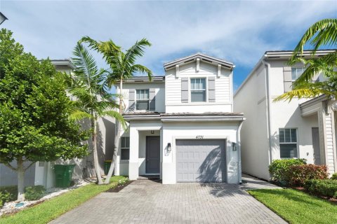 Villa ou maison à Tamarac, Floride 3 chambres, 152.55 m2 № 2274373