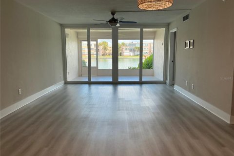 Condominio en alquiler en South Pasadena, Florida, 2 dormitorios, 128.67 m2 № 2097813 - foto 7