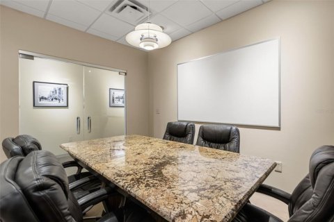 Immobilier commercial à vendre à Lake Mary, Floride: 196.02 m2 № 2167154 - photo 22