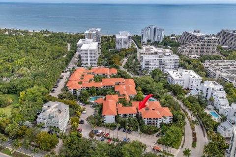 Купить кондоминиум в Ки-Бискейн, Флорида 1 спальня, 90.3м2, № 1968425 - фото 22