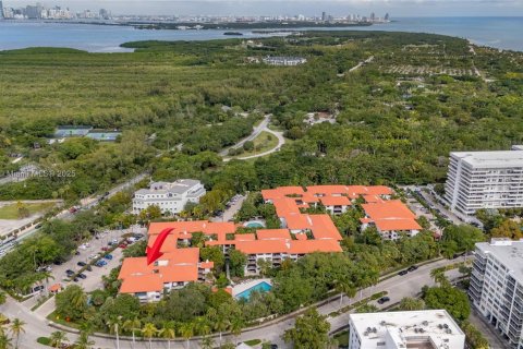 Купить кондоминиум в Ки-Бискейн, Флорида 1 спальня, 90.3м2, № 1968425 - фото 1