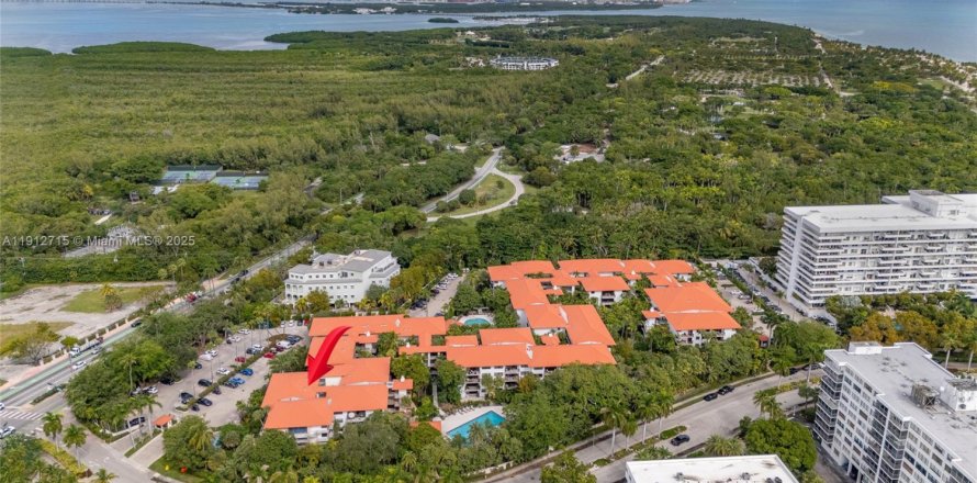 Кондоминиум с 1 спальней в Ки-Бискейн, Флорида № 1968425