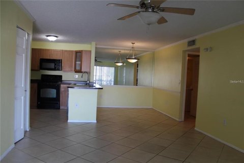 Condo in Tampa, Florida, 2 bedrooms  № 1885704 - photo 3