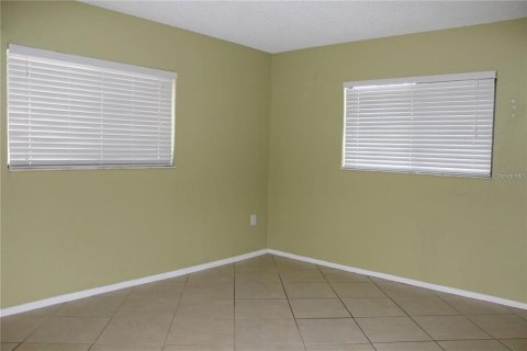 Condo in Tampa, Florida, 2 bedrooms  № 1885704 - photo 10