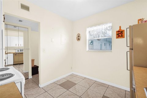 Condominio en venta en Margate, Florida, 2 dormitorios, 89 m2 № 1926781 - foto 17