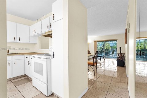 Condominio en venta en Margate, Florida, 2 dormitorios, 89 m2 № 1926781 - foto 12