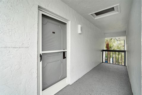 Condominio en venta en Margate, Florida, 2 dormitorios, 89 m2 № 1926781 - foto 4