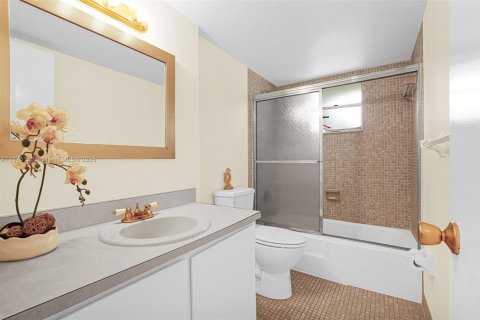 Condominio en venta en Margate, Florida, 2 dormitorios, 89 m2 № 1926781 - foto 27