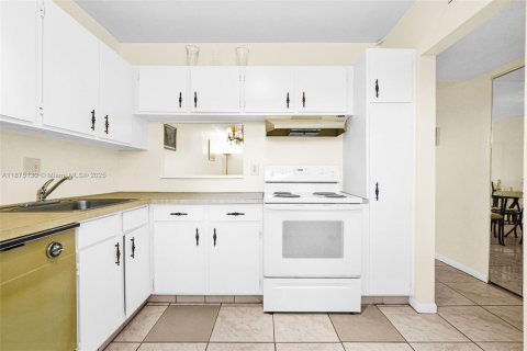 Condominio en venta en Margate, Florida, 2 dormitorios, 89 m2 № 1926781 - foto 15