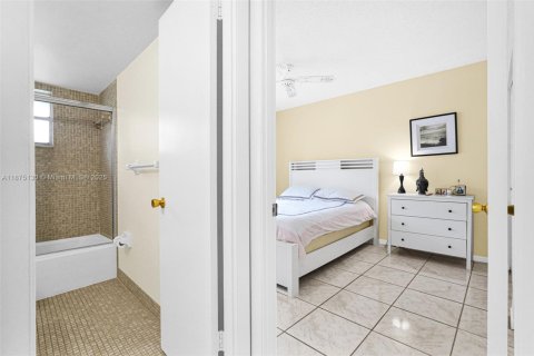 Condominio en venta en Margate, Florida, 2 dormitorios, 89 m2 № 1926781 - foto 24