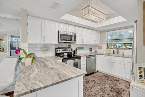 Condo in Winter Park, Florida, 2 bedrooms  № 1801963 - photo 7