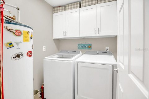 Condo in Winter Park, Florida, 2 bedrooms  № 1801963 - photo 11