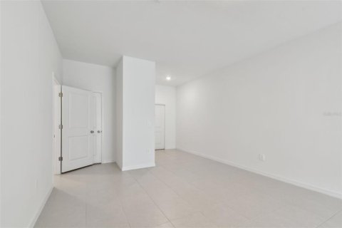 House in Ruskin, Florida 3 bedrooms, 151.8 sq.m. № 2202590 - photo 8