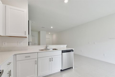 House in Ruskin, Florida 3 bedrooms, 151.8 sq.m. № 2202590 - photo 16