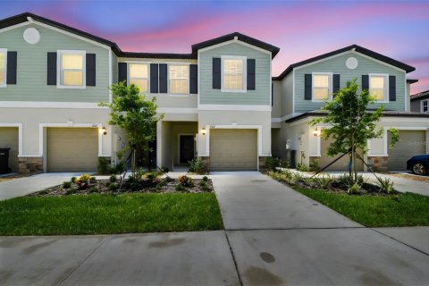 House in Ruskin, Florida 3 bedrooms, 151.8 sq.m. № 2202590 - photo 2