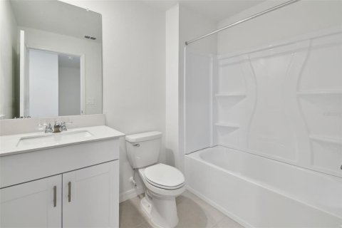 House in Ruskin, Florida 3 bedrooms, 151.8 sq.m. № 2202590 - photo 24