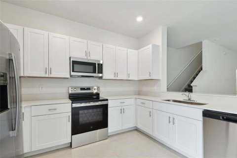 House in Ruskin, Florida 3 bedrooms, 151.8 sq.m. № 2202590 - photo 15
