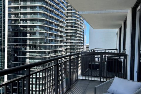 Снять в аренду кондоминиум в Майами, Флорида 2 спальни, 98.85м2, № 2051398 - фото 17