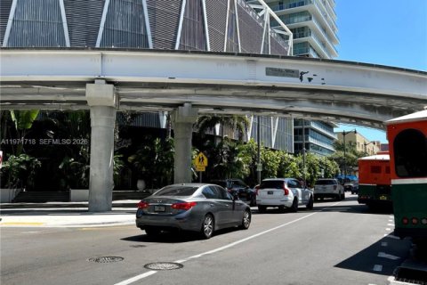 Снять в аренду кондоминиум в Майами, Флорида 2 спальни, 98.85м2, № 2051398 - фото 6