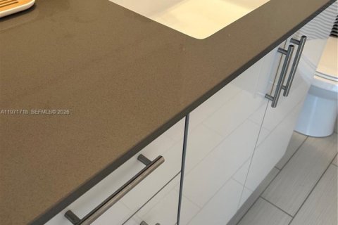 Снять в аренду кондоминиум в Майами, Флорида 2 спальни, 98.85м2, № 2051398 - фото 21