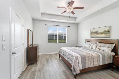 House in San Antonio, Florida 3 bedrooms, 147.44 sq.m. № 2238589 - photo 18