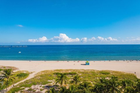 Townhouse in Pompano Beach, Florida 4 bedrooms, 336.68 sq.m. № 1991606 - photo 7