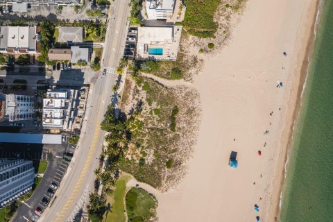 Townhouse in Pompano Beach, Florida 4 bedrooms, 336.68 sq.m. № 1991606 - photo 25