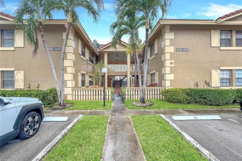 Copropriété à louer à Coral Springs, Floride: 2 chambres, 76.18 m2 № 2173010 - photo 10