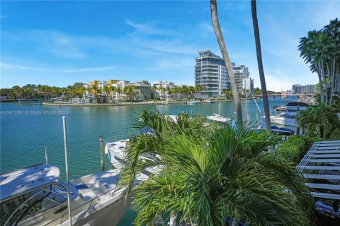 Купить кондоминиум в Майами-Бич, Флорида 3 спальни, 109.62м2, № 1920149 - фото 15