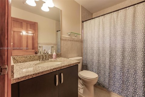 Casa en venta en Miami, Florida, 3 dormitorios, 185.99 m2 № 2002068 - foto 11