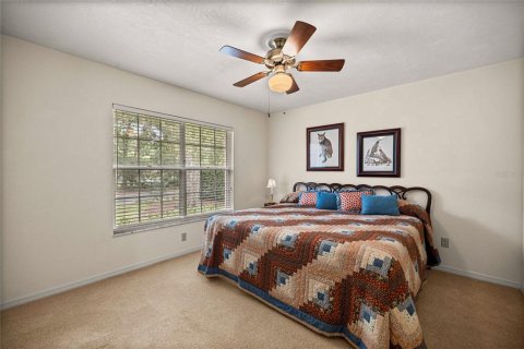 House in Ocala, Florida 4 bedrooms, 292.08 sq.m. № 2208214 - photo 24
