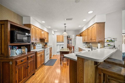 House in Ocala, Florida 4 bedrooms, 292.08 sq.m. № 2208214 - photo 5