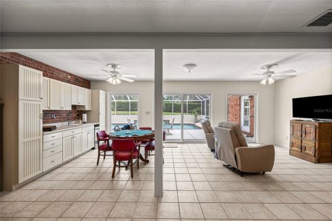 House in Ocala, Florida 4 bedrooms, 292.08 sq.m. № 2208214 - photo 15