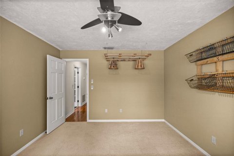 House in Ocala, Florida 4 bedrooms, 292.08 sq.m. № 2208214 - photo 30