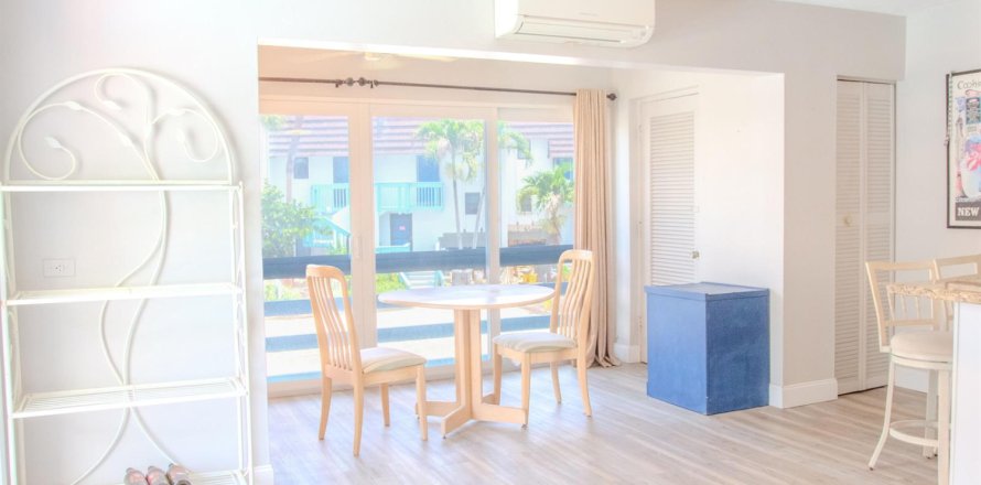 Condominio en Jensen Beach, Florida, 1 dormitorio  № 2174326