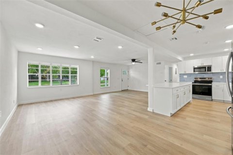 Villa ou maison à vendre à Orlando, Floride: 3 chambres, 126.81 m2 № 2408156 - photo 7