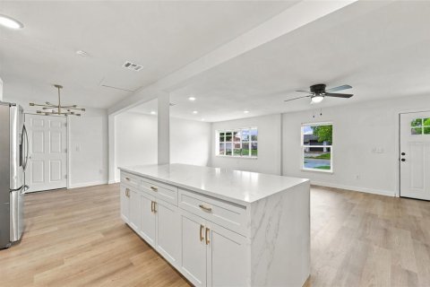 Villa ou maison à vendre à Orlando, Floride: 3 chambres, 126.81 m2 № 2408156 - photo 10