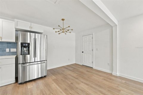 Villa ou maison à vendre à Orlando, Floride: 3 chambres, 126.81 m2 № 2408156 - photo 12