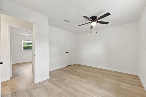 Villa ou maison à vendre à Orlando, Floride: 3 chambres, 126.81 m2 № 2408156 - photo 14