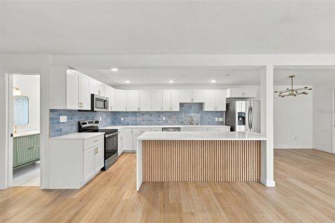 Villa ou maison à vendre à Orlando, Floride: 3 chambres, 126.81 m2 № 2408156 - photo 3