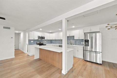 Villa ou maison à vendre à Orlando, Floride: 3 chambres, 126.81 m2 № 2408156 - photo 8