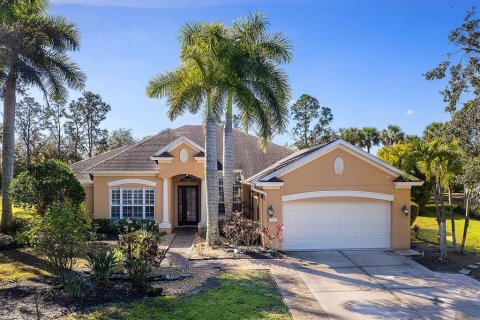 House in Bradenton, Florida 4 bedrooms, 226.22 sq.m. № 2119020