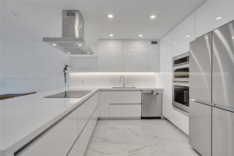 Condominio en venta en Miami Beach, Florida, 2 dormitorios, 122.63 m2 № 1867260 - foto 20